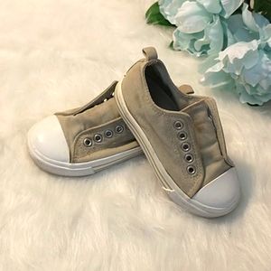 Slip on Converse-style shoes